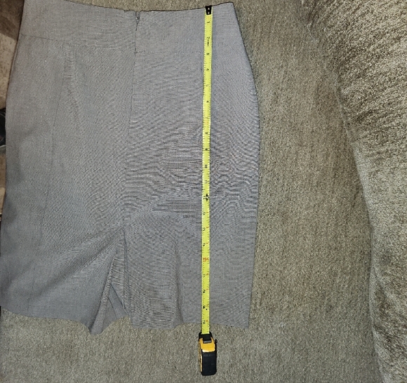 New York & Company Gray Pencil Skirt - Picture 2 of 3